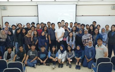 Pembicara UCLA Presentasikan Disertasi Pengaruh Platform Ekonomi