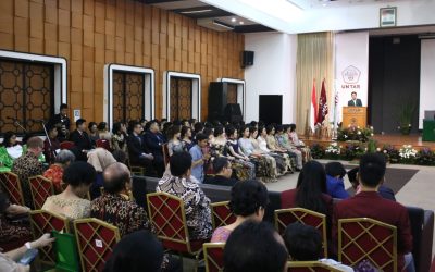 FK Lantik dan Ambil Sumpah Profesi Dokter