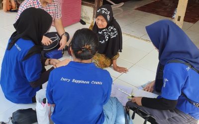 Mahasiswa FK Bantu Desa Terkena Banjir di Lebak