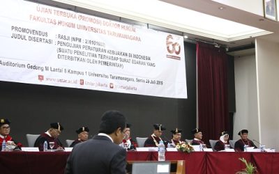 Kaji Surat Edaran Pemerintah Antar Rasji Raih Doktor Ilmu Hukum