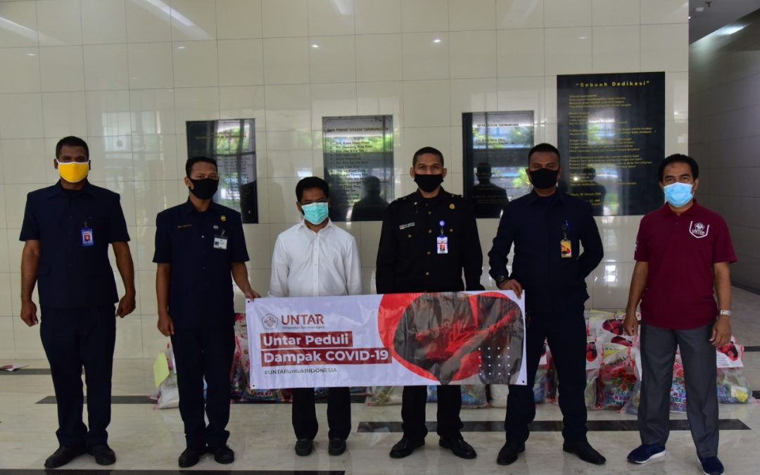 Untar Peduli Petugas Keamanan Kampus dan Warga Sekitar