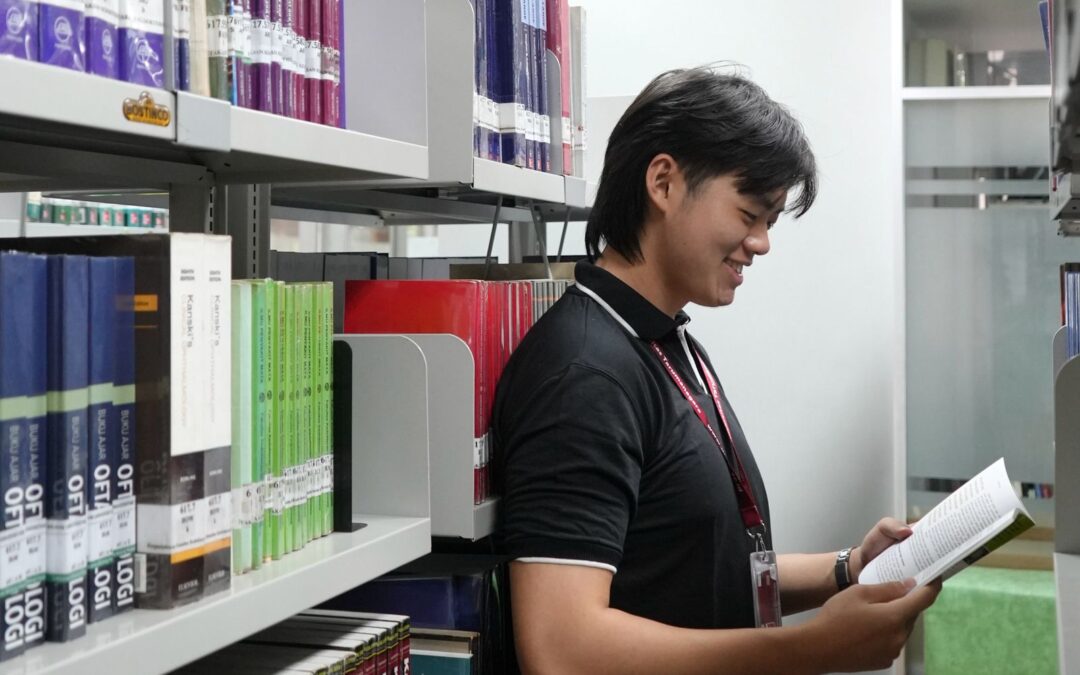 Menumbuhkan Cinta Membaca di Era Digital