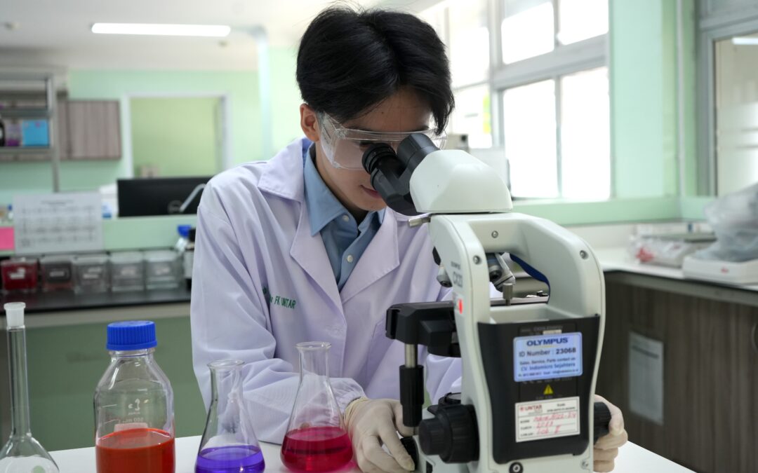 Dedikasi Dokter di Balik Setiap Senyum Sehat