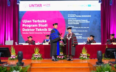 Discussing Road Damage Issues Caused by Overloading, Dr. Enriko Successfully Earns Doctoral Degree