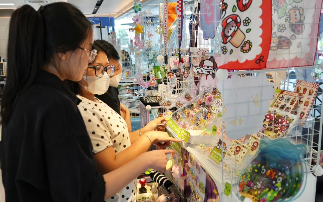 DKV Untar Encourages Students to Build Businesses Through Creative Works at CREBO